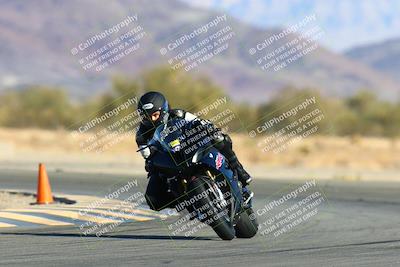 media/Jan-09-2022-SoCal Trackdays (Sun) [[2b1fec8404]]/Turn 14 (10am)/